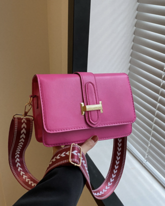 Geanta Herra fuchsia din piele ecologica cu bareta de umar textila, 20 x 15 x 7 cm